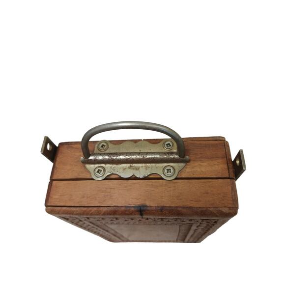 Vintage Cigar Box RARE HAND CARVED Cedar Wood Brass Handle SLOTTED Compartments - Picture 4 of 16